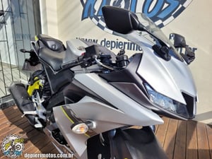 YAMAHA R15 ABS - Foto 4