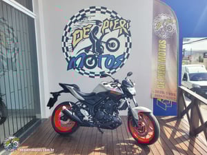 YAMAHA MT 03 - Foto 1
