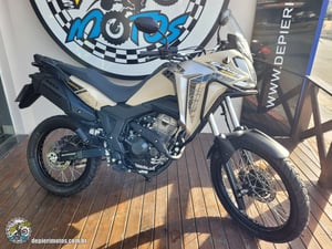 HONDA XRE 300 SAHARA ADVENTURE - Foto 6