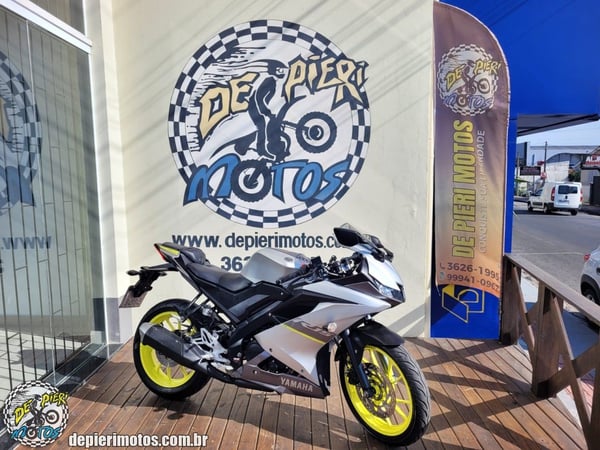 YAMAHA R15 ABS