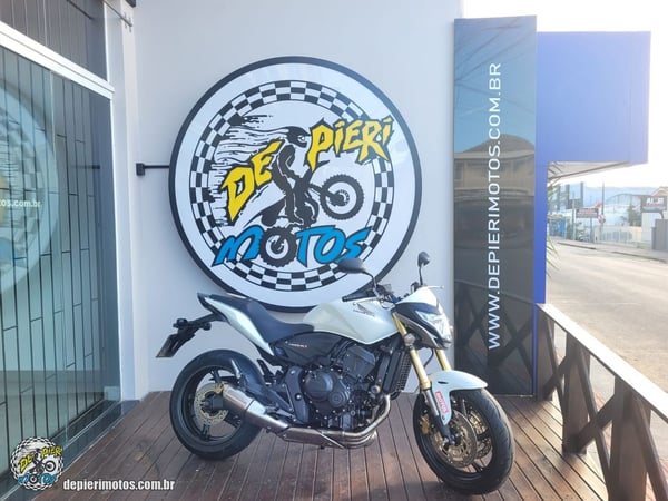 HONDA CB600F HORNET