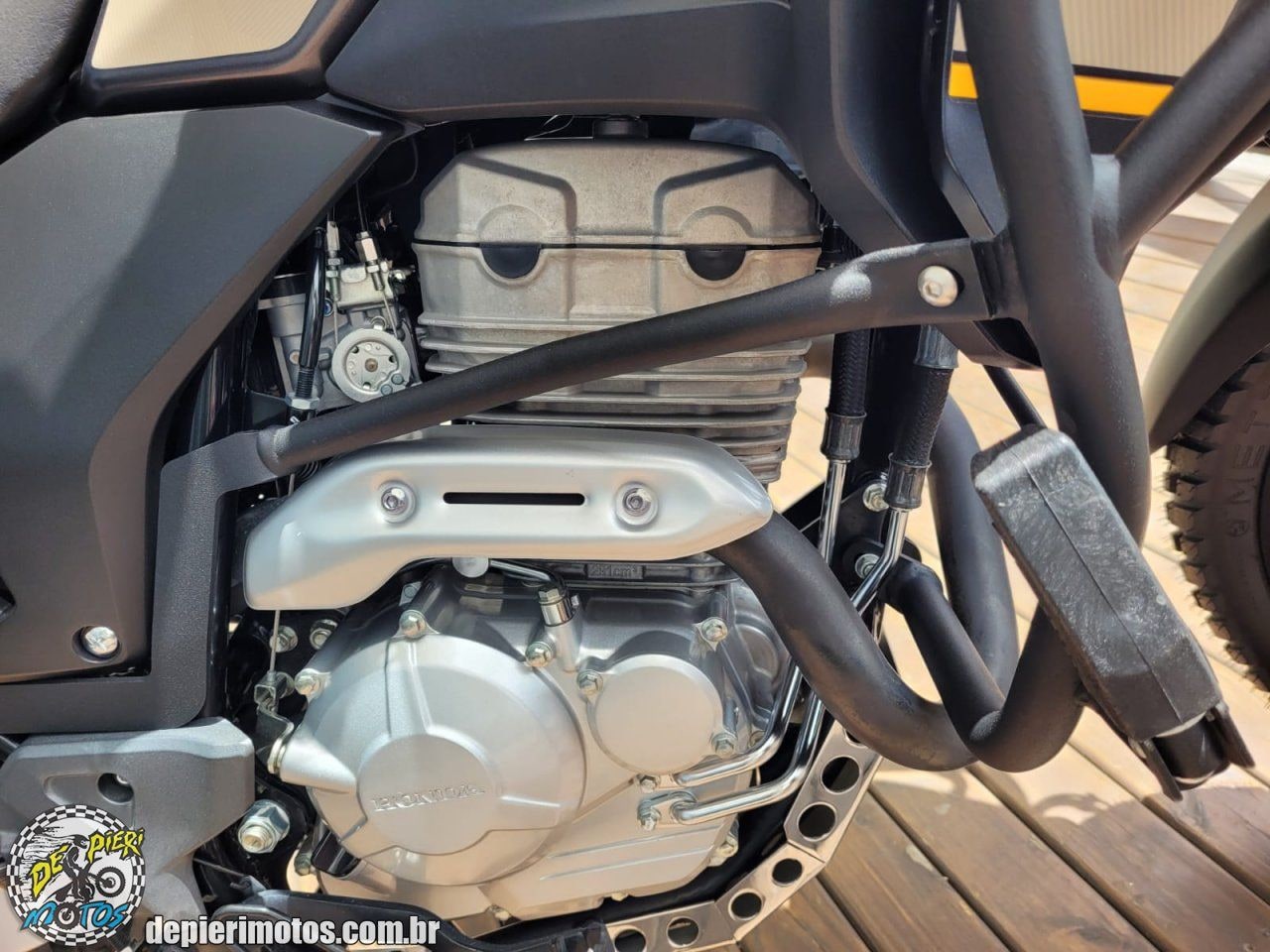 HONDA XRE 300 ADVENTURE - Foto 5