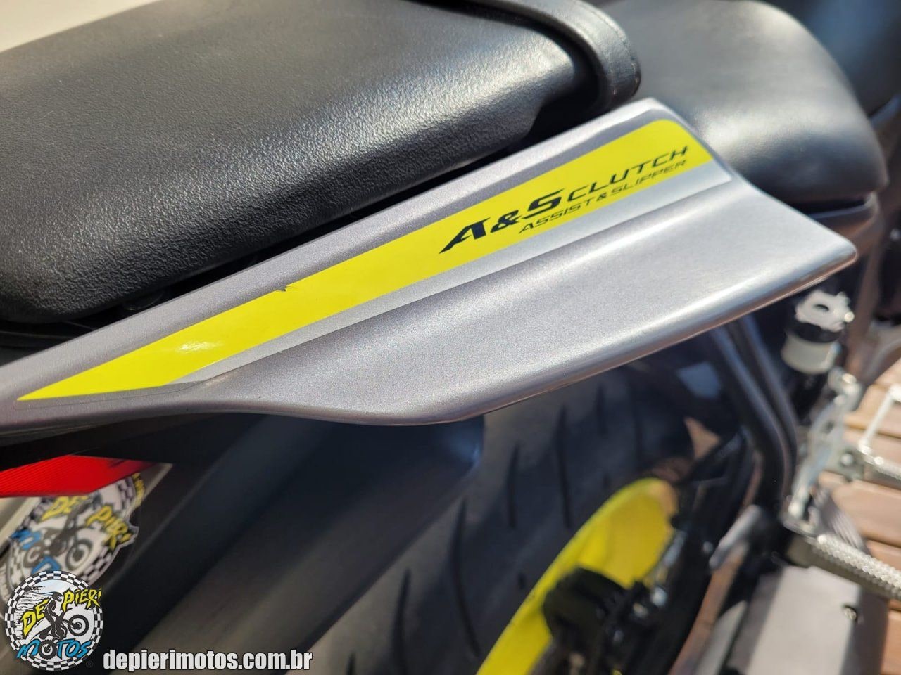 YAMAHA R15 ABS - Foto 8